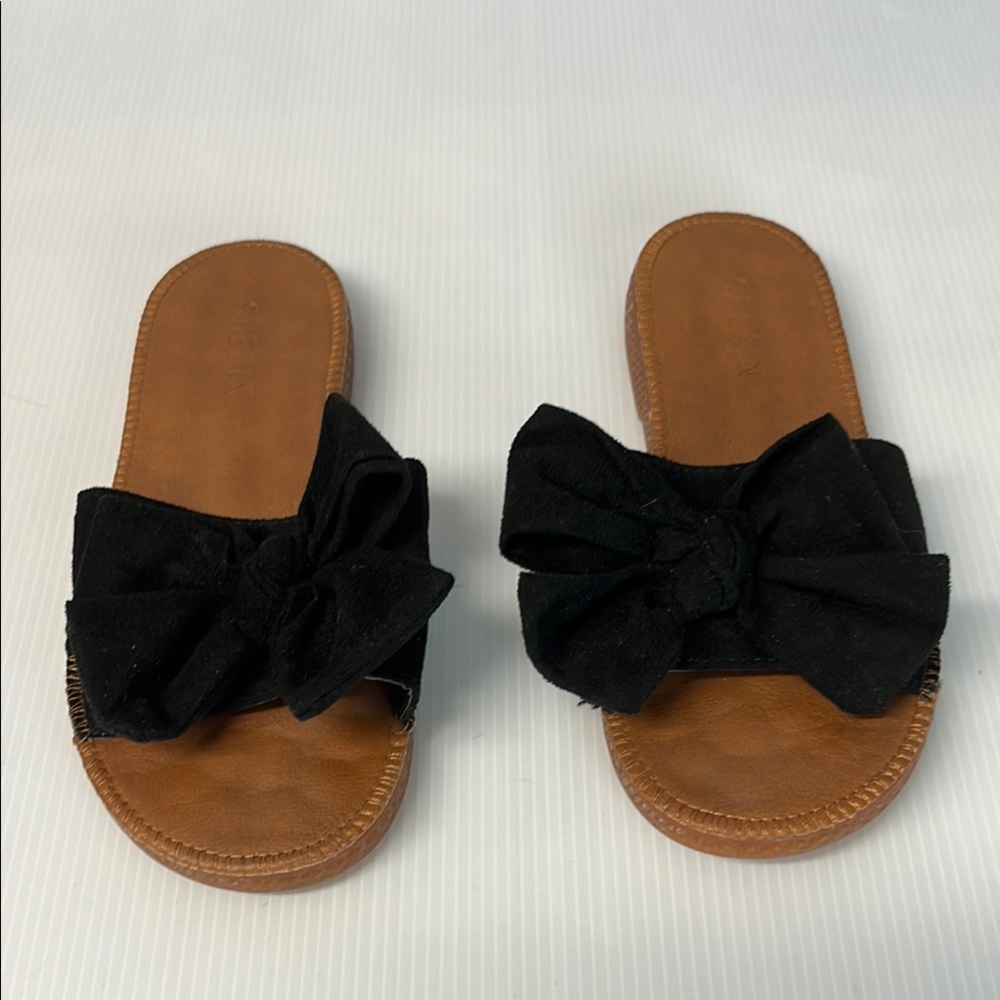 Women's Black Bow Slide Sandals. Phlf 2245